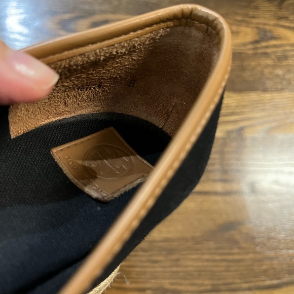 Tory Burch Wedges Size 8 - Picture 7 of 8